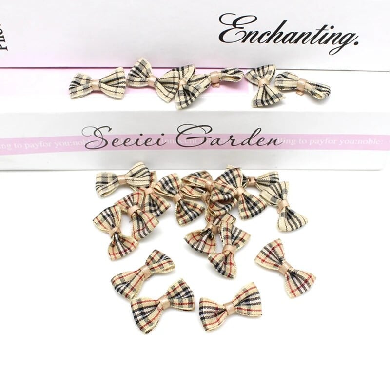 50 kom/lot Ručno izrađena DIY mala poliesterska satenska vrpca leptir mašna Ukrasi za svadbene albume za rukotvorine