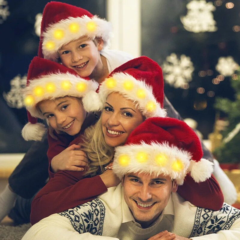 Šviečianti LED kalėdinė kepurė Naujieji 2023 m. pliušiniai kalėdiniai Kalėdų Senelis Raudona kepurė Linksmų Kalėdų atmosferos dekoro dovanos Namų vakarėlio reikmenys