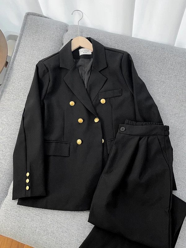 Elegáns irodai női blézer öltöny, fém gombos hosszú ujjú kabát, magas derekú, egyenes nadrág szett 2023 tavaszi elegáns női 2 részes szettek