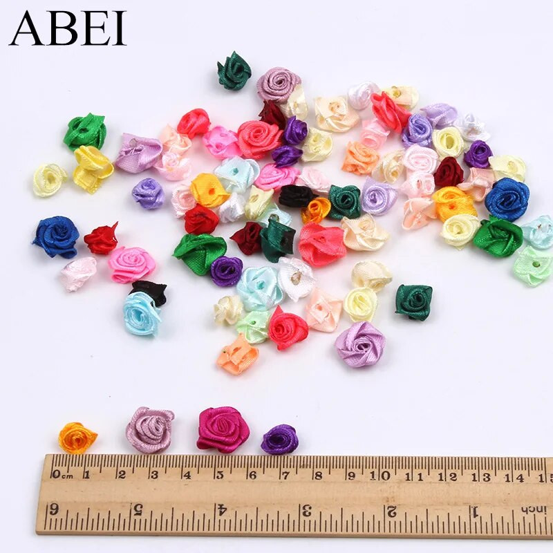 300db 15mm Mix Color kis rózsa virág mini kézzel készített szatén szalag rózsafej esküvői scrapbooking dekoráció ruha kiegészítők