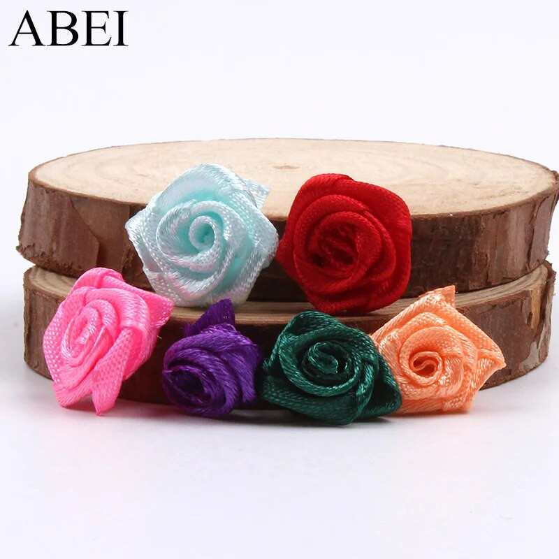 300db 15mm Mix Color kis rózsa virág mini kézzel készített szatén szalag rózsafej esküvői scrapbooking dekoráció ruha kiegészítők