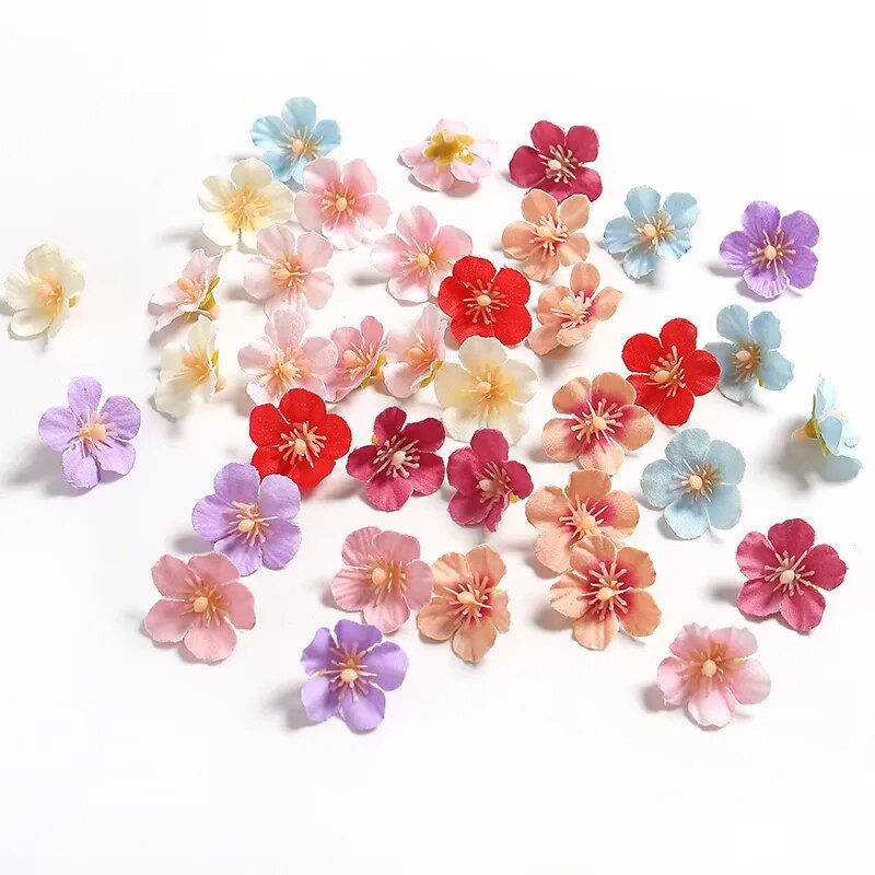 50 kom 2,5 cm Mini Daisy Umjetno cvijeće Svilene lažne cvjetne glave za kućnu dekoraciju vjenčanja DIY Dodaci za dekoraciju mladenkinog vijenca