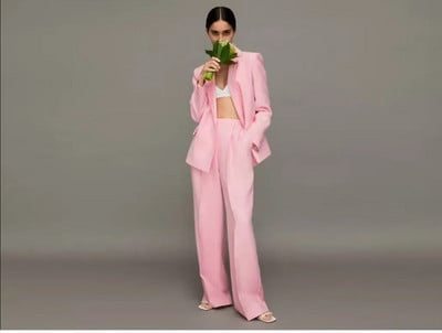 Ležerno dvodijelno odijelo sa jaknom i hlačama dugih rukava Žensko ružičasto odijelo Vruće ružičasto sa svijetlim grudima Poslovna svečana koktel zabava