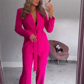 Sievietes elegants, rozā sarkans, taisns bleizera uzvalks 2023. gada pavasarī, sieviešu elegants, šņorējams bleizeris, uzvalks dāmām.