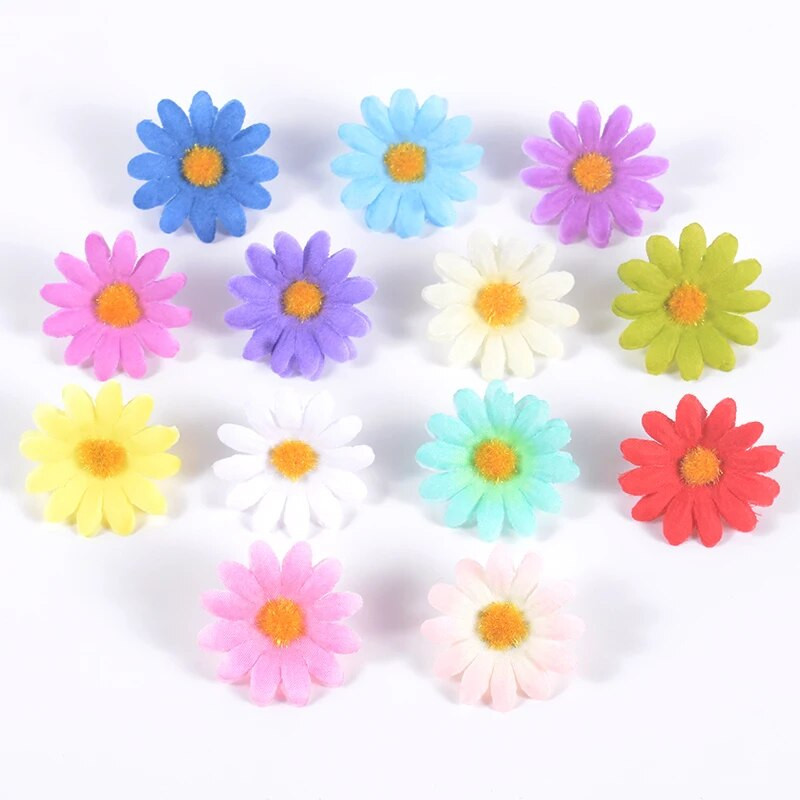50/100 komada Mini Dasiy Umjetno cvijeće Glava Vjenčane dekoracije za uređenje doma DIY vijenac Poklon kutija Scrapbooking Craft Fake Flowe