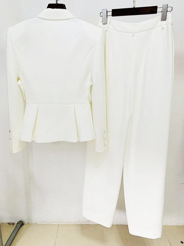 Suvised püksid, mis sobivad naistele