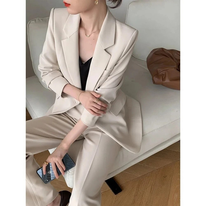 Dva komada visokokvalitetnih kompleta odijela Novi sakoi i hlače iz 2023. Odgovarajući setovi sakoa za uredske dame Žensko odijelo s hlačama Komplet sakoa