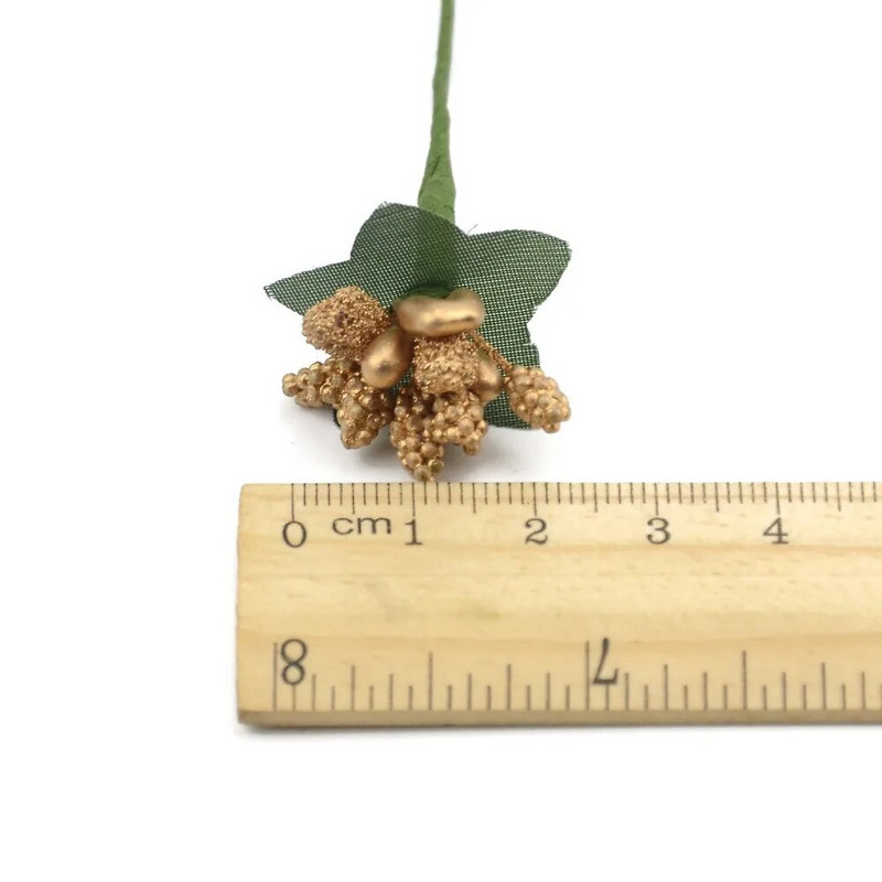 24 tk/2 kimpu Mini Bud Gold tolmukad Pereaed Käsitsi valmistatud kunstlik kimp pulmakaunistus DIY pärlitega käsitöö võltslilled