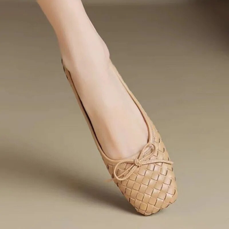Loafers Butas Moterų austi sandalai Dizaineris Vasaros seklių lanko baleto šokių batai 2023 m. Nauji laisvalaikio sportinė suknelė vaikščiojimo batai