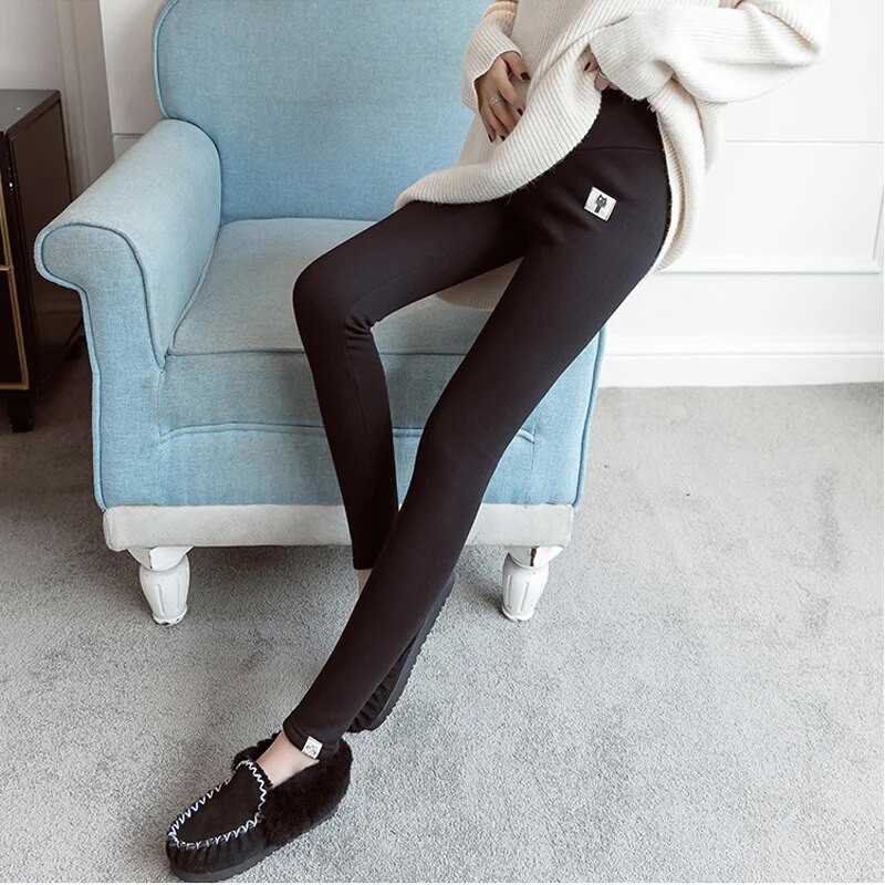 2022 Jesen Zima Trudničke Skinny Legging Korejske modne uske pencil hlače Odjeća za trudnice Zgušnjava topla trudnica