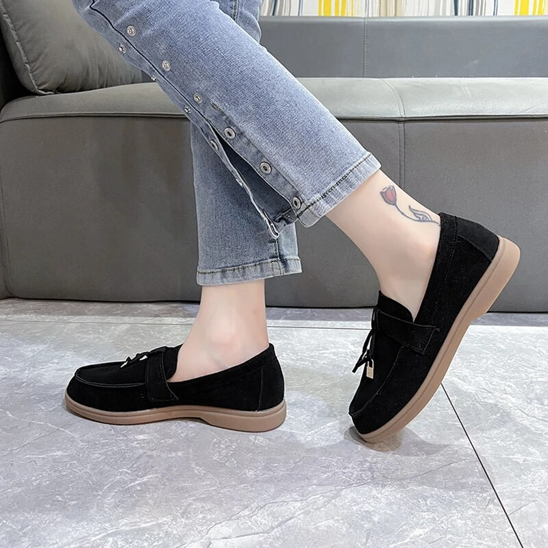 Klasiski pastaigu kurpes Sieviešu mākslīgās zamšādas mokasīni Sieviešu slēdzenes ar bārkstīm dekoru Laivu apavi ikdienišķas, uzvelkamas, plakanas Zapatos De Mujer