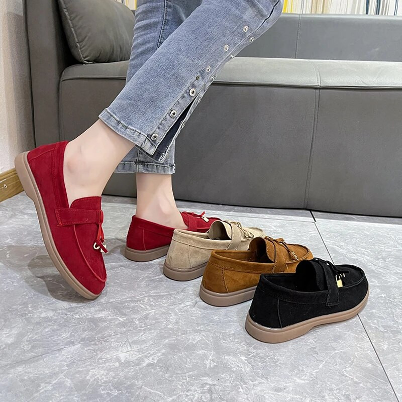 Klasiski pastaigu kurpes Sieviešu mākslīgās zamšādas mokasīni Sieviešu slēdzenes ar bārkstīm dekoru Laivu apavi ikdienišķas, uzvelkamas, plakanas Zapatos De Mujer