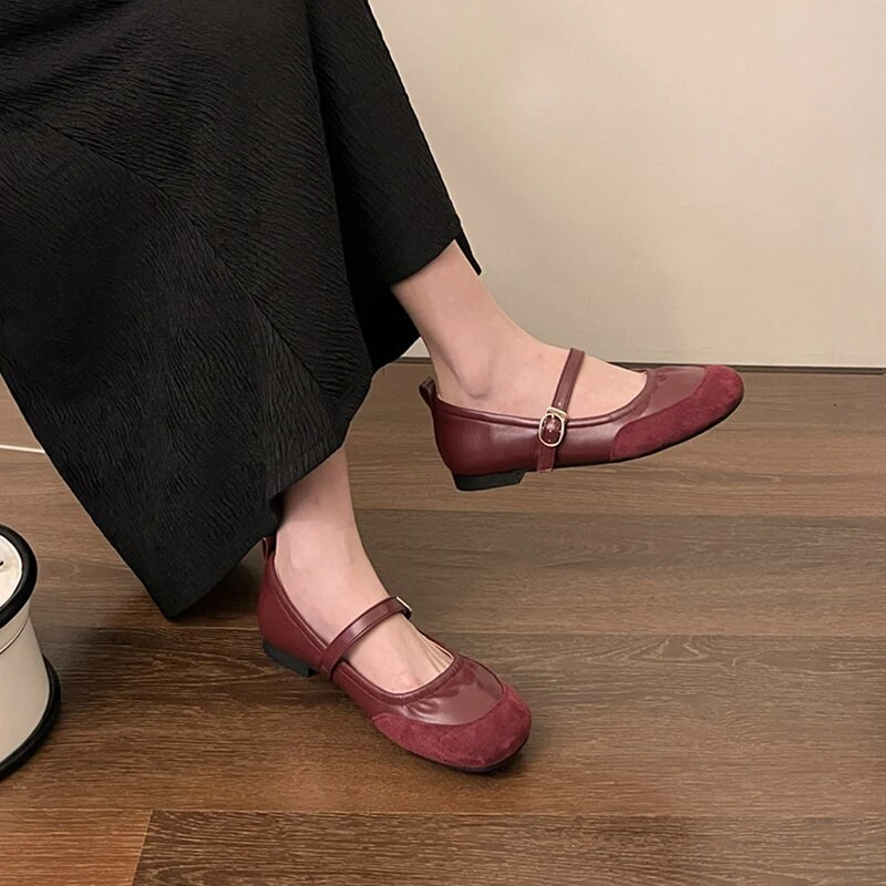 Dizajn marke Mary Jane cipele od brušene kože s okruglim prstima Ženske mekane elastične plisirane balerinke Ženske retro plitke mokasine s kopčom