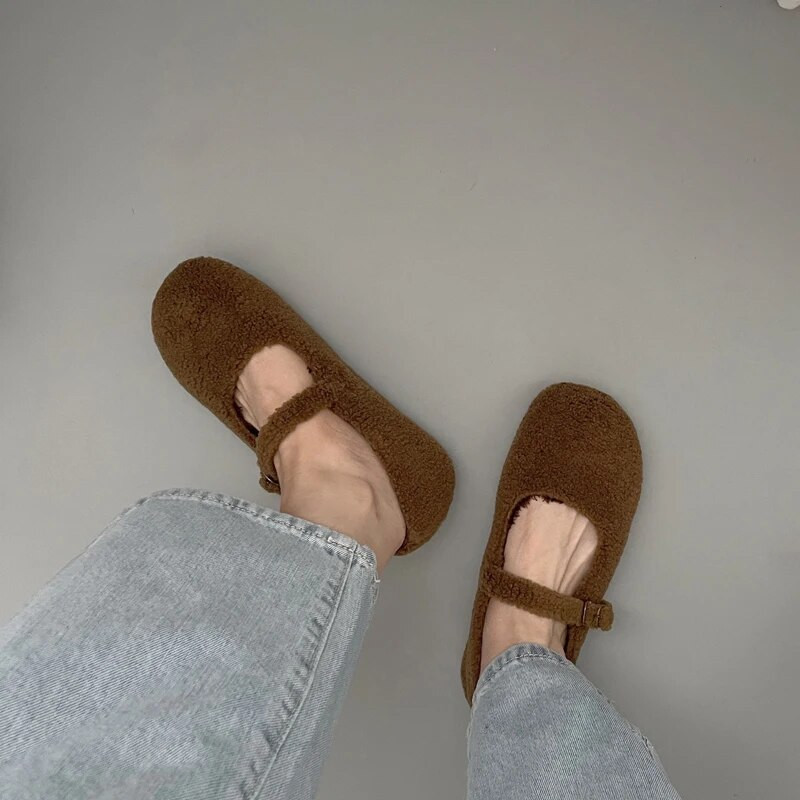 Modne vunene balerinke s okruglim prstima Ženske koncizne tople plišane natikače Ženske brendirane pahuljaste cipele Mary Jane u crveno sivoj boji