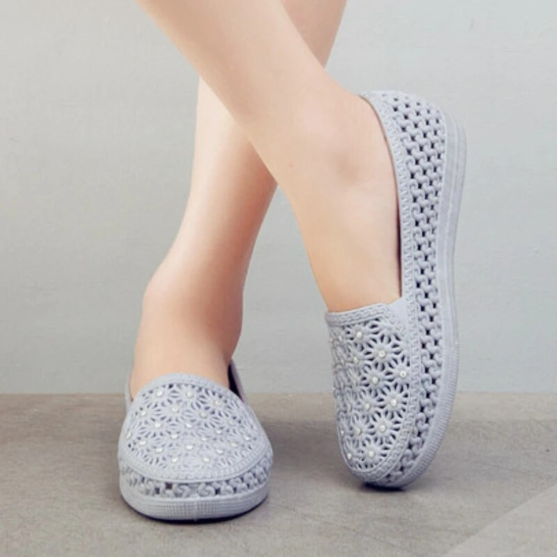 Ženske ravne cipele za ljeto 2023., prozračne šuplje plitke cipele za hodanje za žene za vanjsku modu, lagane ženske cipele za slobodno vrijeme