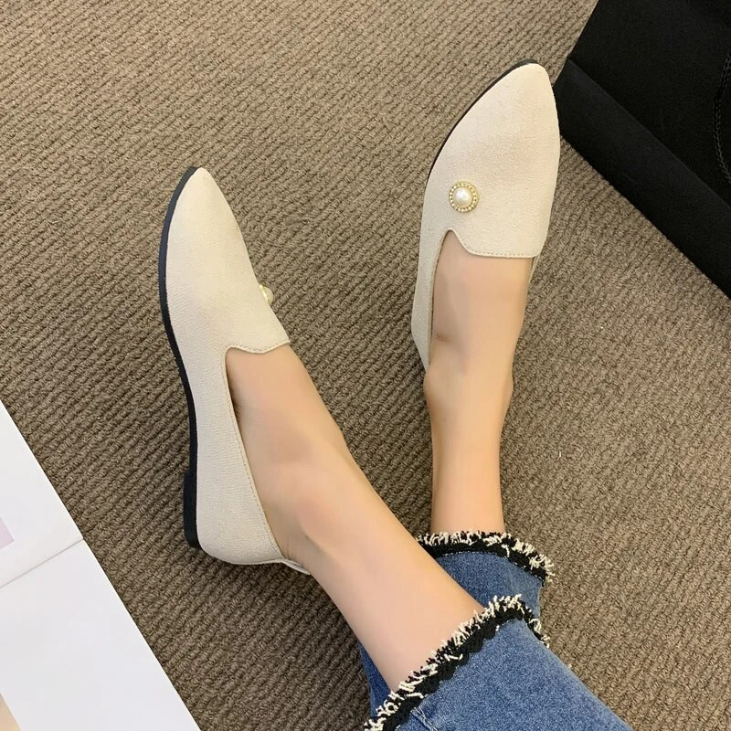 Ženske ravne cipele 2022. Proljeće i jesen Britanski modni modni biserni špic Cipele s niskim vrhom Ležerne natikače Ravne cipele Ženske
