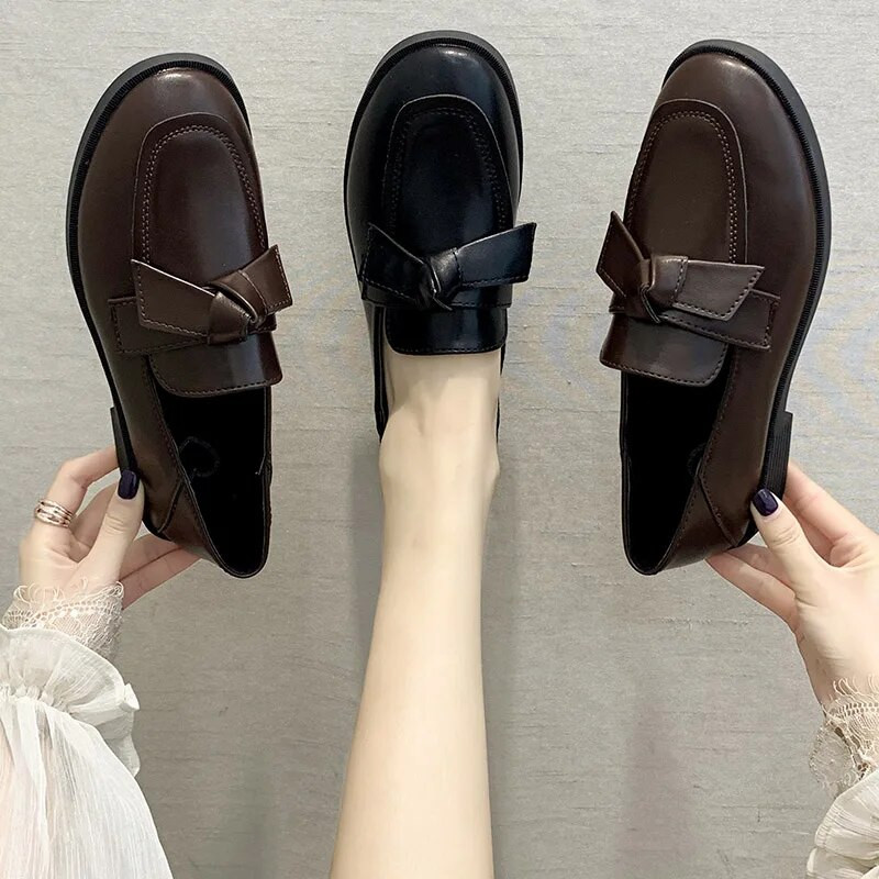Proljeće Jesen Ženske mokasine Ravne cipele s leptir-mašnom Ženske ravne kožne cipele Lazy Cipele Crne ženske plišane cipele za čamac Tople 8897N