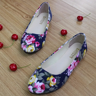 Liela izmēra Sieviešu dzīvokļi Ziedi Slip on Plakanas kurpes Drukāt Balets Dzīvokļi Sieviešu laivu kurpes Ziedu ķepas sekla kurpe zapatos mujer