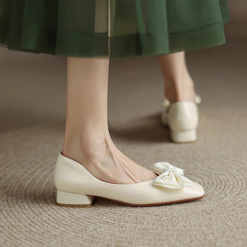 Proljeće Jesen Ženske ravne cipele s bisernom mašnom Lakirane cipele s niskim petama Svečane cipele Slatke ženske uredske cipele 9793N