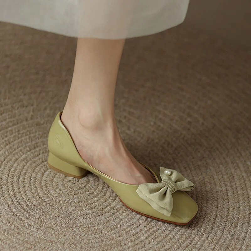 Proljeće Jesen Ženske ravne cipele s bisernom mašnom Lakirane cipele s niskim petama Svečane cipele Slatke ženske uredske cipele 9793N