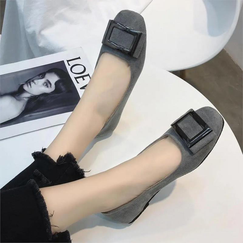 Liela izmēra 35-43 Sieviešu plakanie, kvadrātveida purngalu slīdēšana uz plakaniem apaviem Kvadrātveida metāla loafers Ērti sieviešu apavi baleta plakanie 6812