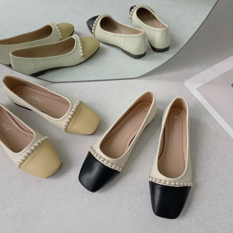 Ženska ljetna obuća Cipele na špic za žene 2023. Ravne crne mokasine Ravne normalne kožne ležerne cipele Pearl on Promotion