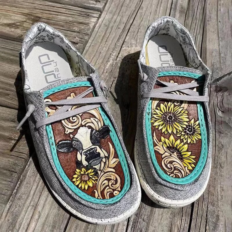 2022 moodsad naistejalatsid madala suuga naiste lamedad kingad Multifilmi muster vabaajamood naiste kingad naiste kingad