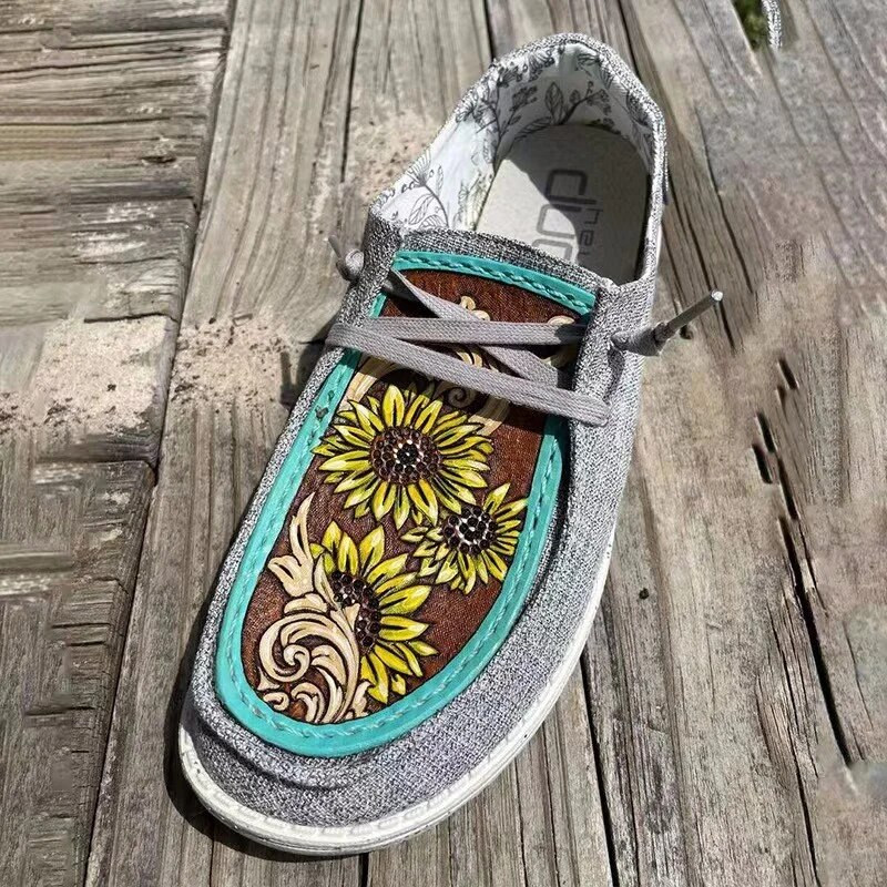 2022 moodsad naistejalatsid madala suuga naiste lamedad kingad Multifilmi muster vabaajamood naiste kingad naiste kingad