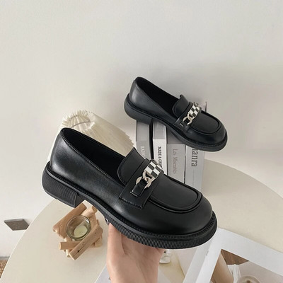 Női derby cipők fekete lapos, brit stílusú, alkalmi női tornacipők, női lábbelik, sima szájú cipők puha szőrrel, 2023