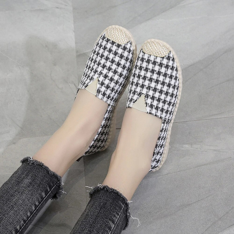 2023 tavaszi és őszi régi pekingi ruha cipő női cipő lapos csúszásmentes puha talp szabadidő cipő sportcipő vezetés vászon s