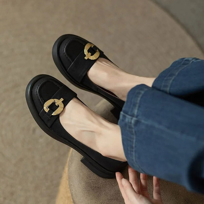 Proljeće Jesen Ženske oksford cipele Kožne cipele s platformom za žene Mokasine Cipele s metalnom kopčom Crne retro cipele za brod 9781N