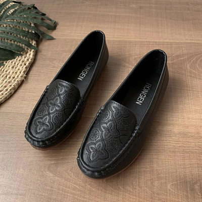 Tendon potplat mekane kožne majčinske cipele u proljetnom stilu ravne mekane jednostruke cipele sredovječne ženske cipele udobne kožne cipele