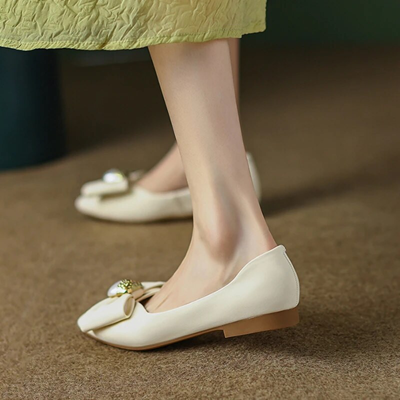 Kevad-sügis naiste korterid, suur kaar paadikingad, kandiline varvas, madala kontsaga kleit kleit kingad Pärlipulmakingad Naiste pruutpaber 9810N