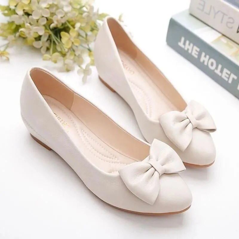 Minkštos odos negilūs plokščiapadžiai batai, moteriški paprasti laisvalaikio darbo batai važinėjantys smailia nosimi Saldus lankelis korėjietiška mada pavasario ruduo