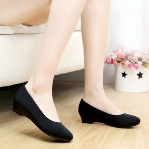 2022. g. Jaunas sieviešu auduma apavi Pekinā Sieviešu Pavasaris Rudens Brīvais laiks Vienvietīgi Apavi Ērti Neslīdoši auduma apavi ikdienas apavi 34-41