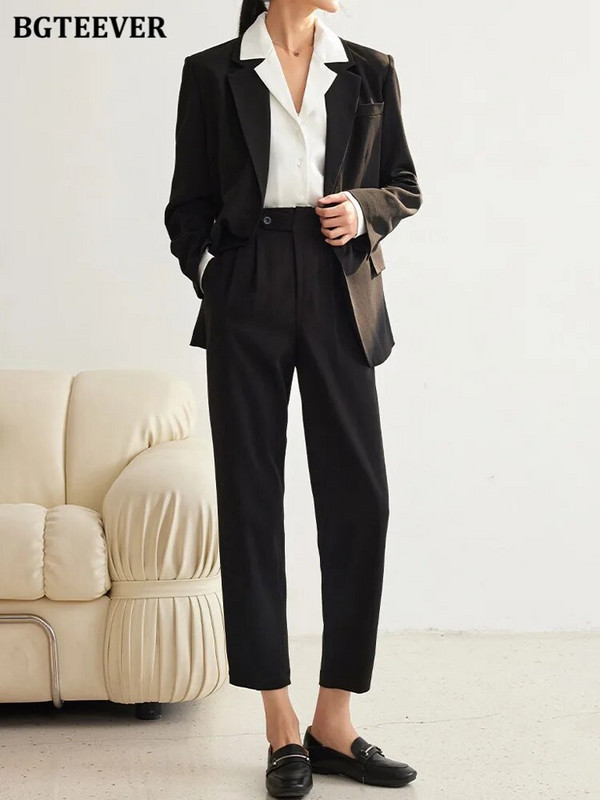 BGTEEVER Proljetni ženski komplet sakoa od 2 komada dugih rukava, jakne s jednim gumbom i hlače širokih nogavica Ženska odijela s hlačama