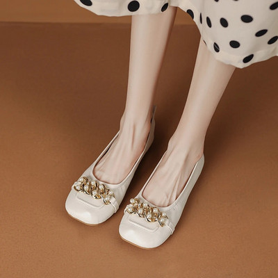 Kožna jednostruka ženska cipela 2023. proljetne ženske cipele temperamentne cipele od graha s četvrtastom glavom i ravnim mekim potplatom bakine cipele