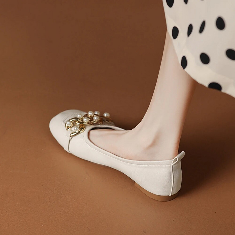 Kožna jednostruka ženska cipela 2023. proljetne ženske cipele temperamentne cipele od graha s četvrtastom glavom i ravnim mekim potplatom bakine cipele