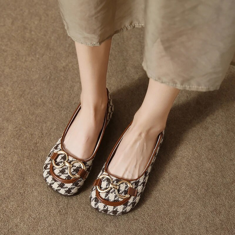 Sieviešu rūtaini suide Laivu apavi Kvadrātveida purngals Metāla pumpas kostīms Tvīds Slip uz zemiem papēžiem Sieviešu kleita Apavi Jauns stils Scarpe donna