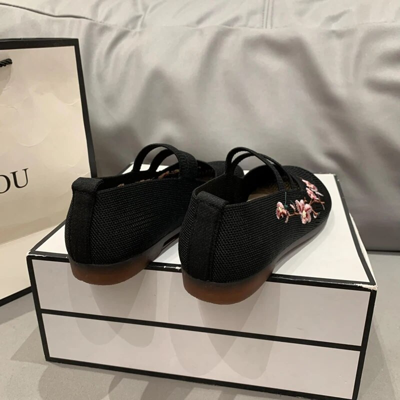 Sieviešu kedas Tīkla elpojošs zieds Ērtas mātes kurpes Mīkstas, masīvas modes sieviešu apavi Viegli vulkanizēti apavi