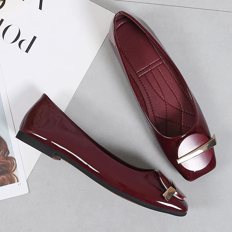 Női lapos esküvői cipők lakkbőr négyszögletes lábujjak fekete piros lapos cipők lapos csúszású tavaszi nyári participő nagy méretű