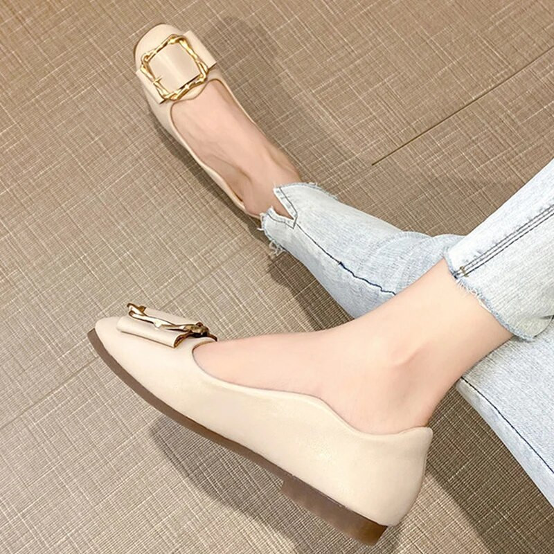 BEYARNE Eiropas stila Ērtas kvadrātveida galvas ādas apavi metāla apdarei mīksta apakša grūtniecēm plakani apavi zapatos de