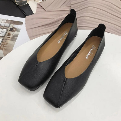 Sieviešu plakani īsie apavi Kvadrātveida purngalu laivu apavi Šūšanas slip uz plakanu apavu pamata plakanie Ērti vienvietīgi apavi pavasaris rudens 9769N