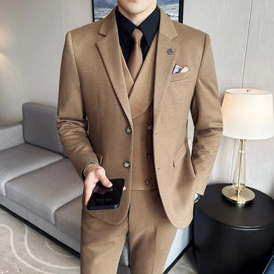 2023. gads — Boutique (žakete + veste + bikses) vīriešu modes biznesa formāla britu modes tendence Džentlmenis, slaids ikdienas kāzu 3 daļ.