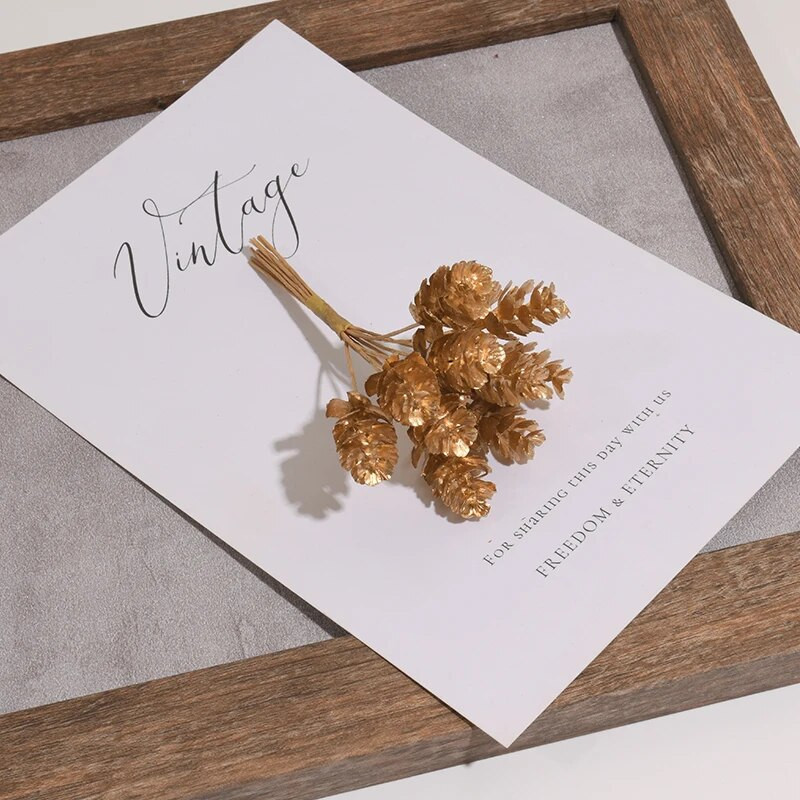 1 hrpa/10 komada zlatno malo božićno umjetno svileno cvijeće od šišarki za vjenčanu dekoraciju DIY vijenac za spomenare