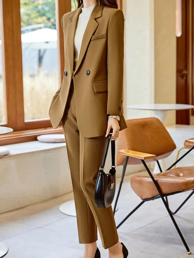 Kaheosalised naiste rõivakomplektid 2023. aasta sügis, uus mood