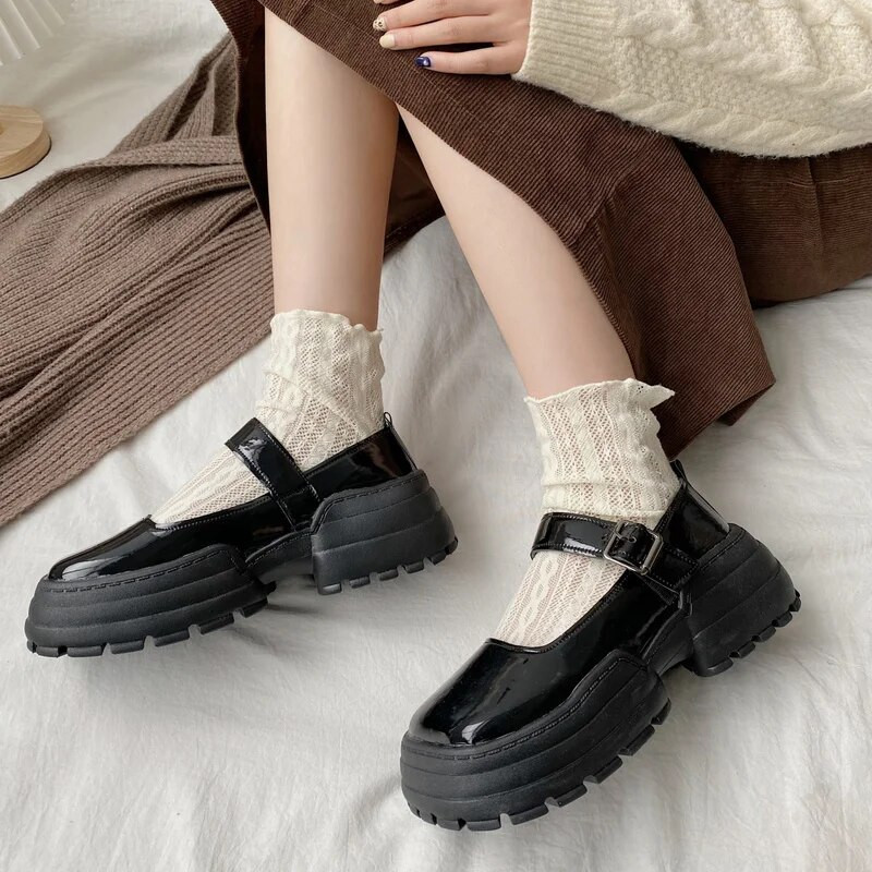 Srednja peta Četvrtasti vrh Gotička lakirana kožna platforma Cipele Lolita Mary Jane Ženske ravne cipele Ženske klasične modne natikače iz 2022.