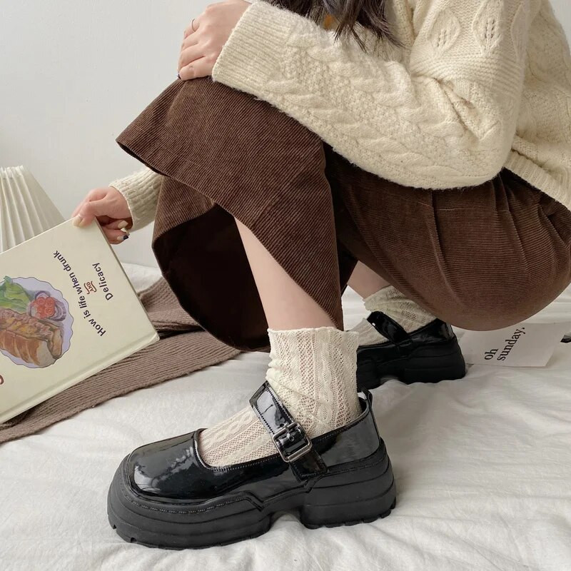 Srednja peta Četvrtasti vrh Gotička lakirana kožna platforma Cipele Lolita Mary Jane Ženske ravne cipele Ženske klasične modne natikače iz 2022.