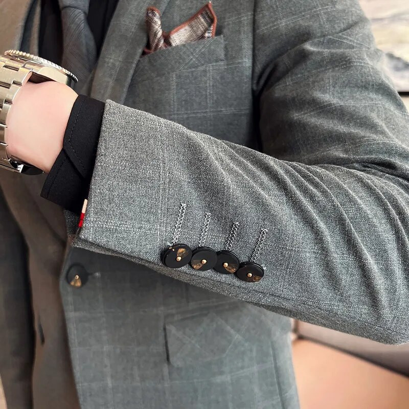 Butiik, mehed (bleiser+ vest + püksid) moe-äripulmade itaalia stiilis trend Liibuv vabaaja ruuduline pulmakleit, 3-osaline komplekt