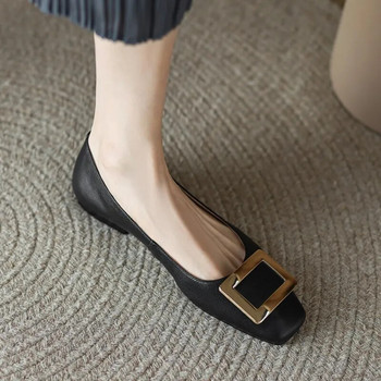 Нови дамски обувки с равни обувки с квадратни пръсти Плоски обувки с квадратни копчета Черни мокасини Основни равни сватбени обувки на нисък ток 1494N